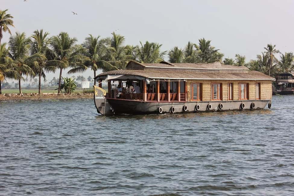 Aleppey Houseboat backwater Day Tour with Lunch and pickup - Value for $103 per person: what you’re really paying for