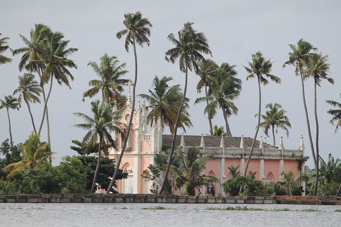Best of Kerala - Mobile ticket, pickup, and an air-conditioned car: the value piece