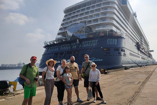 Cochin Private guided Tuk Tuk tours with pick up from cruise ships - Paradesi Synagogue and Jew Town: a very specific Kochi chapter