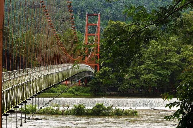 Day Trip to Athirappilly Water Falls by Kochi Taxi - Stop 2: Athirappilly Waterfalls, the Niagara of India moment