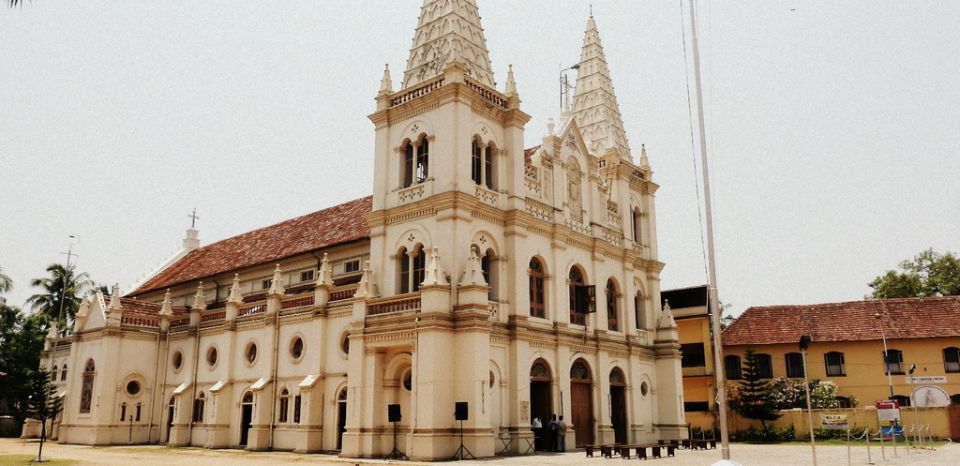 Fort Kochi & Mattanchery 3-Hour Walking Tour - St Francis Church and the Portuguese cemetery that adds weight