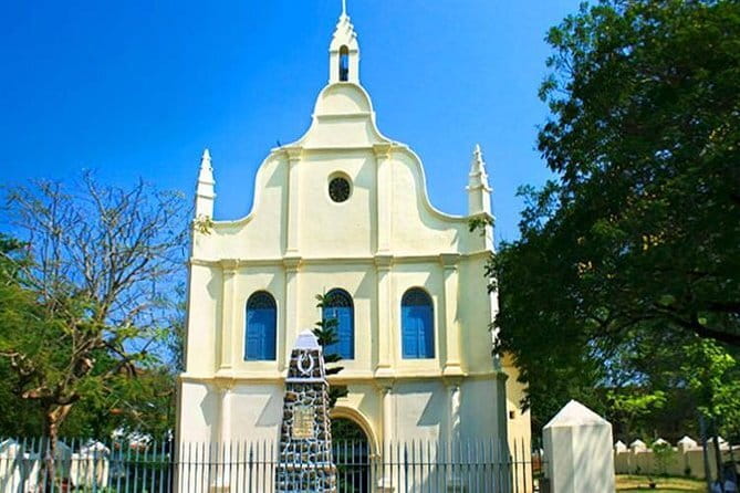 Fort Kochi Sightseeing Tuk-Tuk Tour - The Cochin spice market stop you can use right away