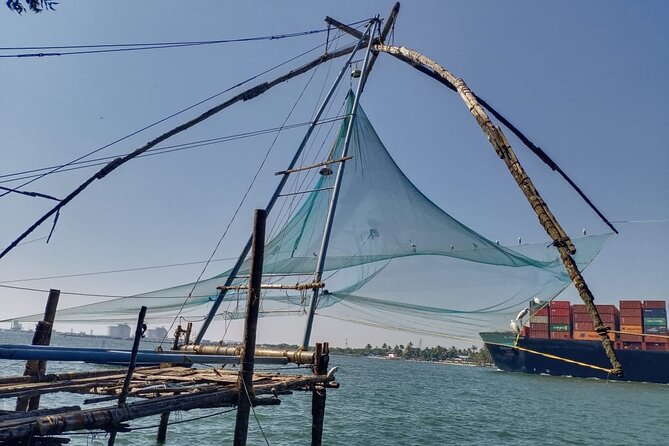 Fort Kochi Tuk-Tuk Sightseeing Tour with Local Guide - Stops 2–3: St. Francis Church and the Dutch Cemetery