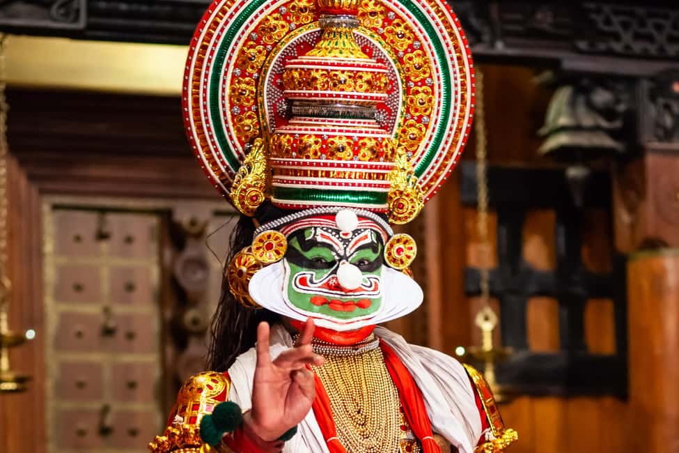 From Cochin: Fort Kochi Same Day Tour with Dutch Palace - Fort Kochi Streets to Jew Town: Where Antique Shops and Spice Markets Meet