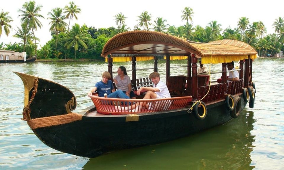 From Cochin Port: Backwater Cruise and Chinese Nets - Traditional Lunch and Tea Breaks: Morning Full Meal vs Afternoon Snacks