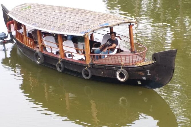 Full Day Canoe Cruise with Village Life and Local Food - Cooking and conversation: why the food moment matters