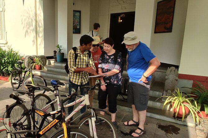 Good Morning Kochi Bicycle Tour - Tea and snack at a local Brahmin restaurant stop: a real reset