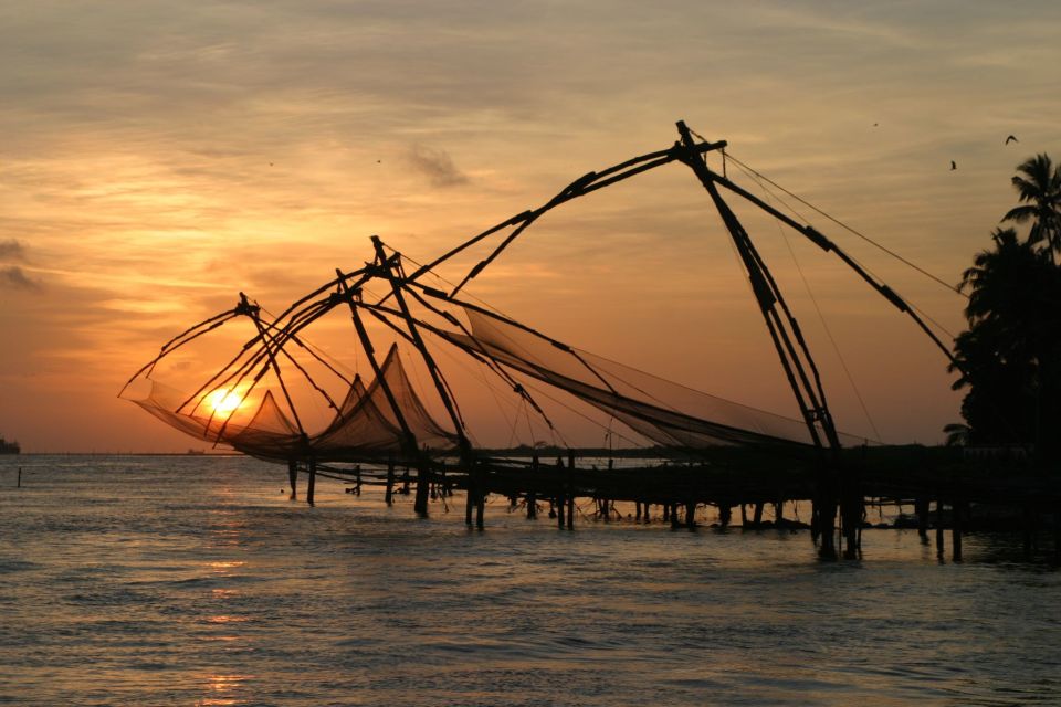 Highlights of Cochin: Group Tour from Cochin Port - Mattancherry Palace murals and Paradesi Synagogue details