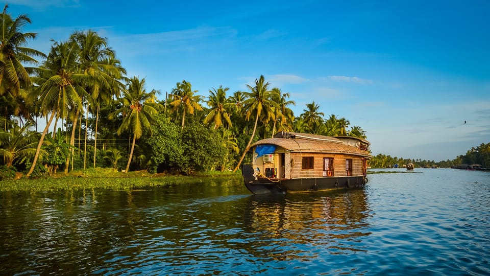 Kochi: Backwater Exploration in Village: Free Pickup & Drop - Tamil Nadu? No—Sadya Lunch in Kerala Is the Social Center of the Day