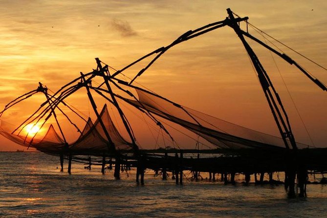 Kochi Private Day Tour -Heritage and Backwaters on Houseboat - Two different vibes in one day: Kochi culture plus Alleppey calm