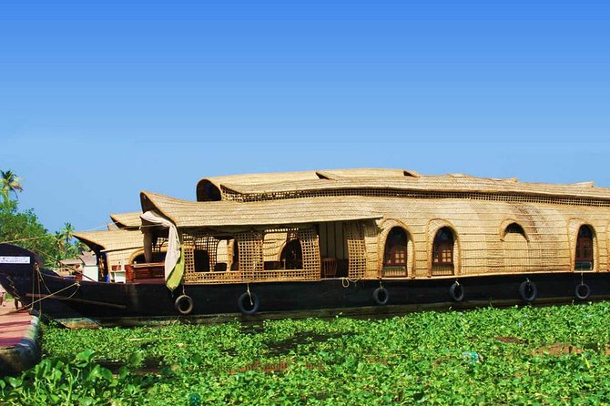 Kochi Private Day Tour -Heritage and Backwaters on Houseboat - Getting picked up in Kochi (and getting your bearings fast)