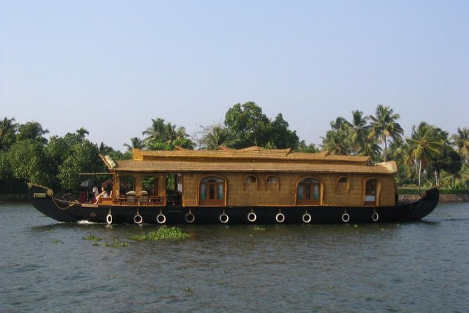 Kochi Private Tour: Kerala Backwater Houseboat Day Cruise in Aleppey - Alappuzha transfer and setup: The in-between piece