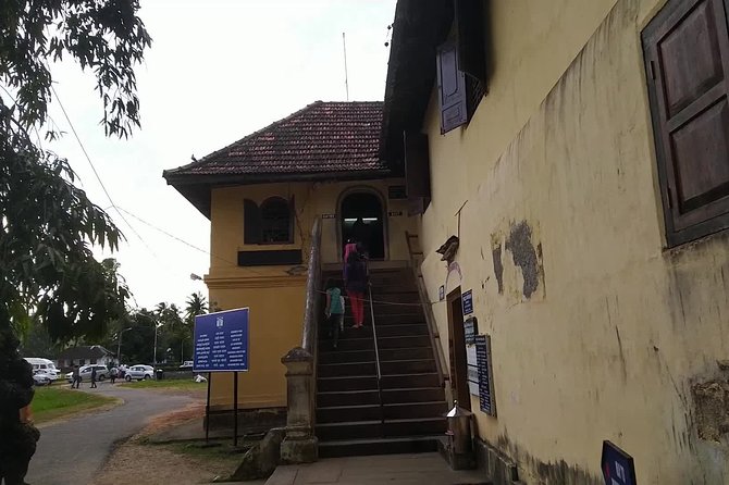 Kochi private Tuk-Tuk (Auto Rickhaw) Tour - Jewish Synagogue: when the ticket is worth it