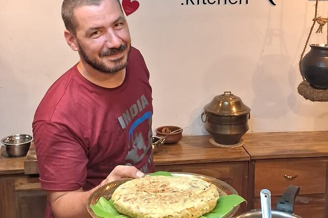 Learn Traditional Kerala Meal in Kumarakom - From Cheepunkal in Kumarakom to a Real Kerala Market
