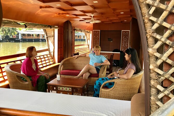 Private Kerala Backwaters Houseboat Cruise with Lunch from Kochi - On the Water in Alleppey Backwaters: What the Cruise Feels Like