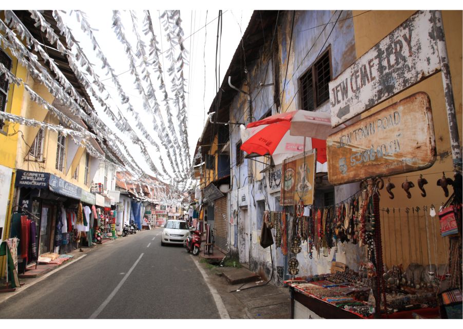 Vibrant Markets of Kochi (2 Hours Guided Walking Tour) - Kerala Folklore Museum: Crafts With Context (Not Just Purchases)